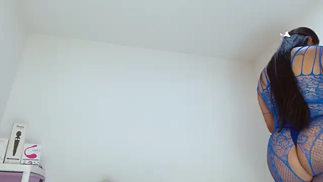 Snapshot of sashacreamy_ chatting on 8, 10, 2025 sashacreamy online show from 8, 10, 2025