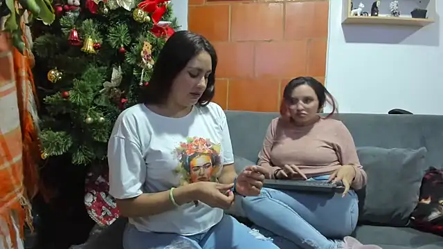  girls on fire  online show from 19, 12, 2024
