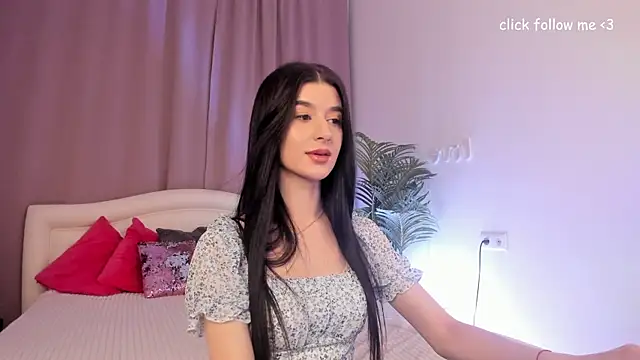 LauraCoy online show from 19, 1, 2025