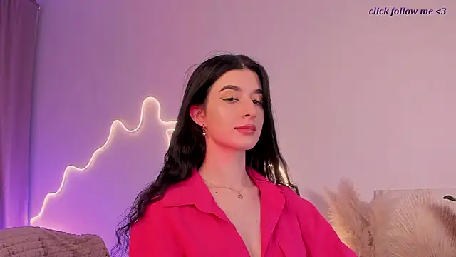 Snapshot of LauraCoy chatting on 12, 5, 2026 LauraCoy online show from 12, 5, 2026