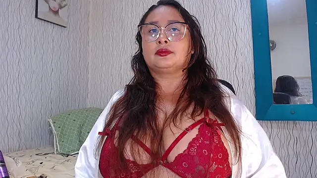 Snapshot of NadiaWhite chatting on 22, 2, 2025 NadiaWhite online show from 22, 2, 2025