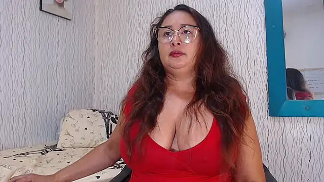 Snapshot of NadiaWhite chatting on 14, 3, 2025 NadiaWhite online show from 14, 3, 2025