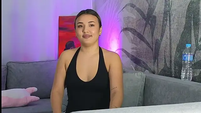 lily  foster online show from 4, 3, 2025