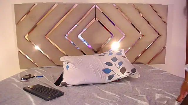 Raven foxter1 online show from 6, 2, 2026