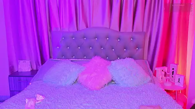 Emiily Scott1 online show from 5, 2, 2026