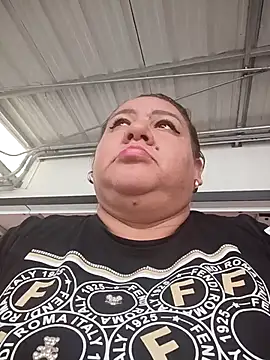 HORNY MATURE25 online show from 6, 2, 2026