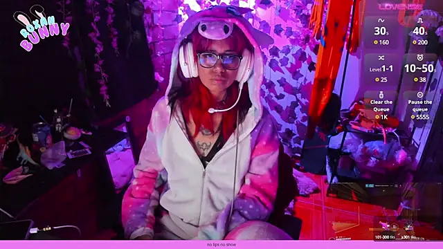 Roxanbunny1 online show from 5, 2, 2025