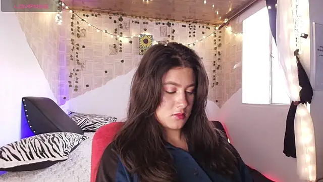 Snapshot of kisstarxxx chatting on 4, 11, 2025 kisstarxxx online show from 4, 11, 2025