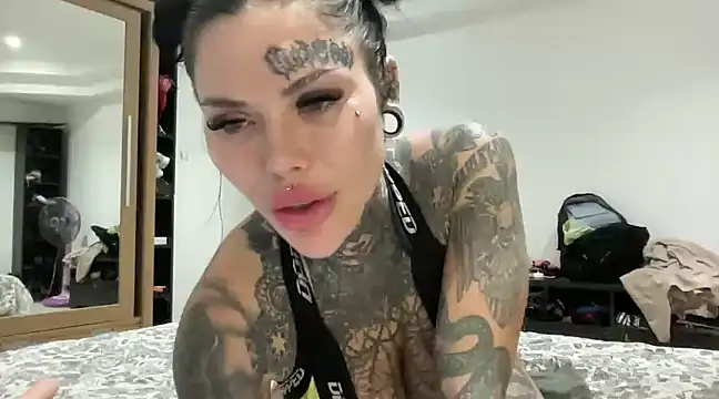 claudiacvc95 online show from 2, 2, 2025