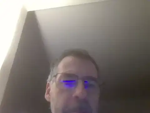 ptitcanard60600 online show from 27, 1, 2025