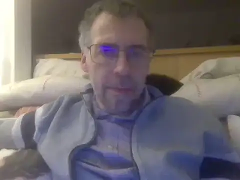 ptitcanard60600 online show from 12, 2, 2025