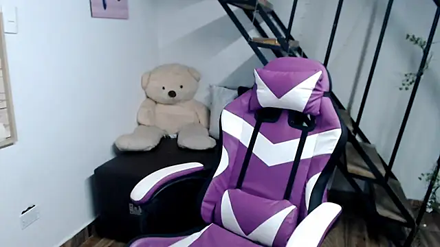 samantha baby  online show from 23, 11, 2025