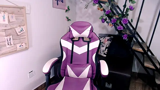 samantha baby  online show from 12, 4, 2026