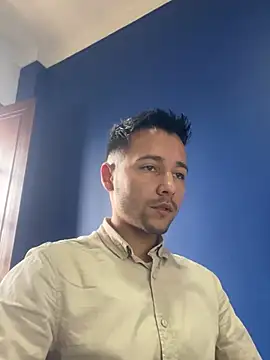 camilo gonzalez02 online show from 4, 1, 2025