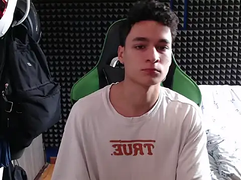 Curly Angel24 online show from 24, 11, 2025