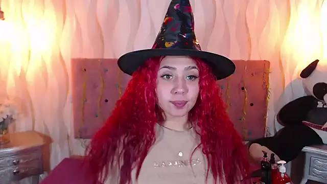 IsabelaLatina online show from 31, 10, 2025