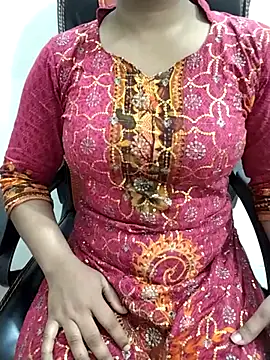 Snapshot of Jenifar- chatting on 25, 4, 2026 Jenifar- online show from 25, 4, 2026