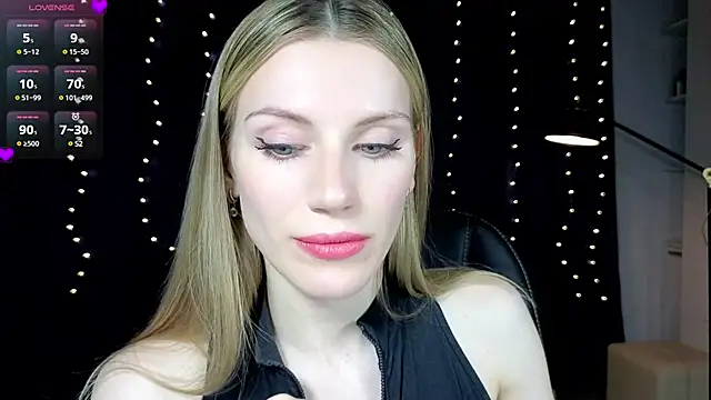 Lilianna Just online show from 7, 3, 2025