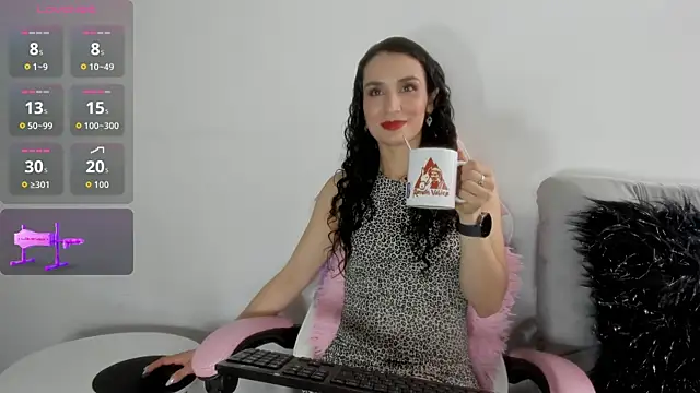 Layla Sia online show from 19, 9, 2025