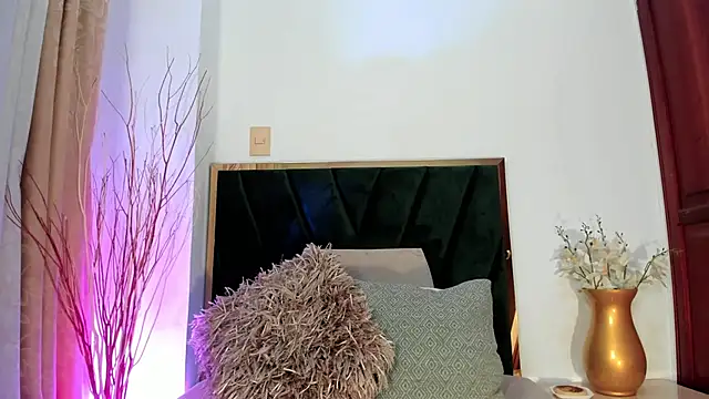 NoraDasilva online show from 18, 3, 2025