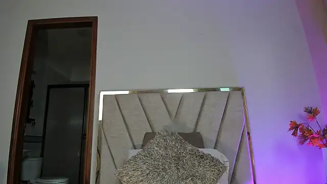 NoraDasilva online show from 7, 3, 2026