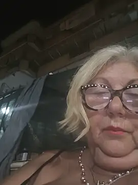 Snapshot of Merilulla chatting on 18, 6, 2026 Merilulla online show from 18, 6, 2026