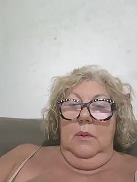 Snapshot of Merilulla chatting on 28, 7, 2026 Merilulla online show from 28, 7, 2026