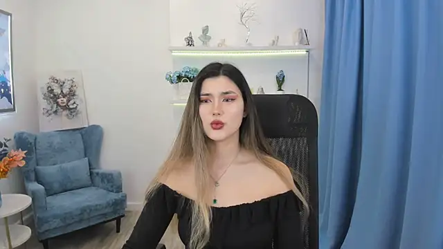 AnneTLi online show from 30, 11, 2025