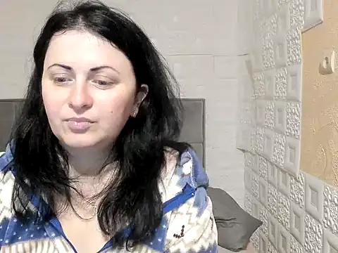 Snapshot of Lillian2 chatting on 11, 3, 2025 Lillian2 online show from 11, 3, 2025