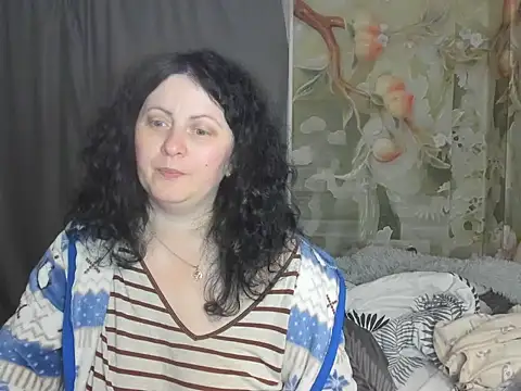 Snapshot of Lillian2 chatting on 30, 10, 2025 Lillian2 online show from 30, 10, 2025