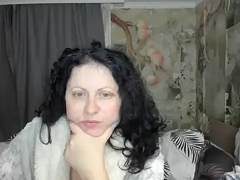 Snapshot of Lillian2 chatting on 30, 11, 2025 Lillian2 online show from 30, 11, 2025
