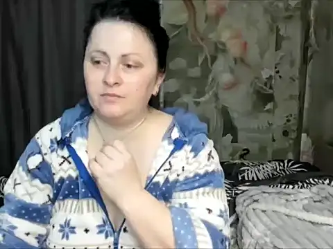 Snapshot of Lillian2 chatting on 7, 5, 2026 Lillian2 online show from 7, 5, 2026