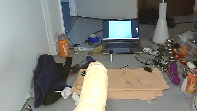 Soumis7575 online show from 12, 4, 2026