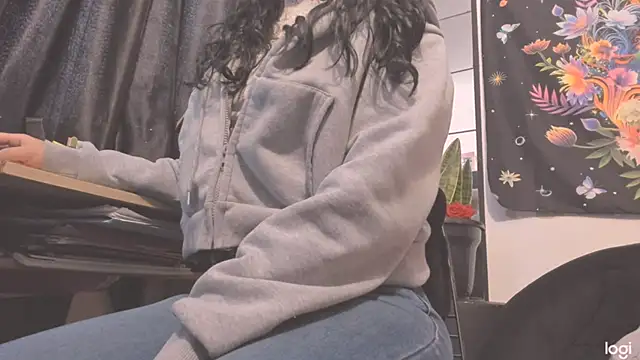 Snapshot of MYFAVOURITESTRAGER chatting on 10, 9, 2025 MYFAVOURITESTRAGER online show from 10, 9, 2025