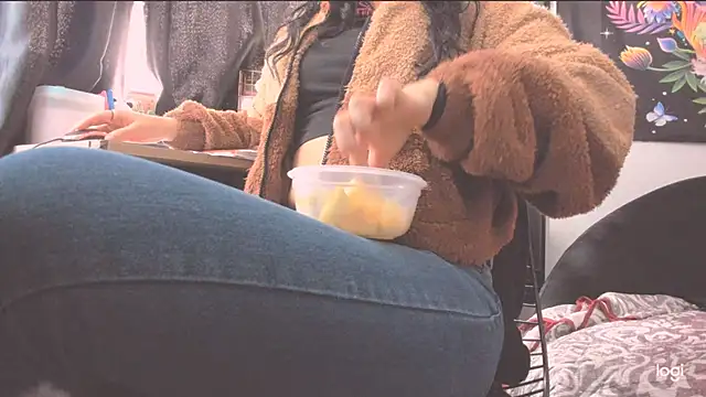 Snapshot of MYFAVOURITESTRAGER chatting on 16, 10, 2025 MYFAVOURITESTRAGER online show from 16, 10, 2025