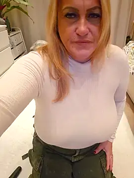 Snapshot of Isabellaa04 chatting on 28, 11, 2025 Isabellaa04 online show from 28, 11, 2025