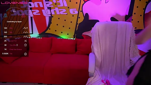 Snapshot of Daenerys_Daenn chatting on 12, 12, 2024 Daenerys Daenn online show from 12, 12, 2024