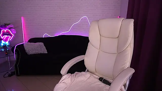 Snapshot of Daenerys_Daenn chatting on 20, 9, 2025 Daenerys Daenn online show from 20, 9, 2025