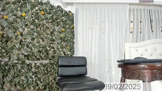 BunnyHotsx online show from 11, 2, 2025