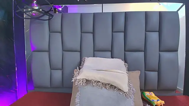  MiaBrown  online show from 6, 11, 2025