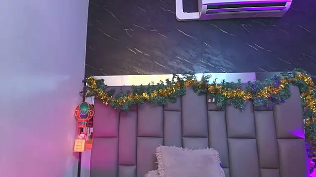  MiaBrown  online show from 4, 12, 2025