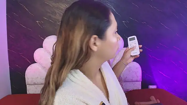  MiaBrown  online show from 22, 4, 2026