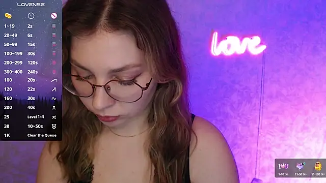 Snapshot of Leah_Reed chatting on 21, 3, 2025 Leah Reed online show from 21, 3, 2025