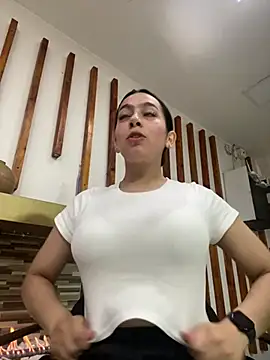 Nicollemays online show from 21, 2, 2025