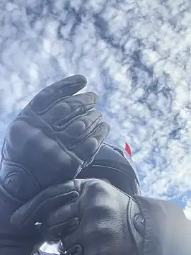 Nicollemays online show from 8, 3, 2025