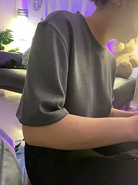 Nicollemays online show from 11, 3, 2025