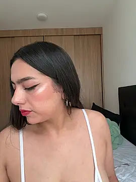 Nicollemays online show from 9, 4, 2026