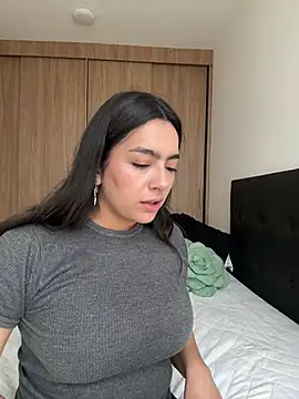 Nicollemays online show from 14, 4, 2026