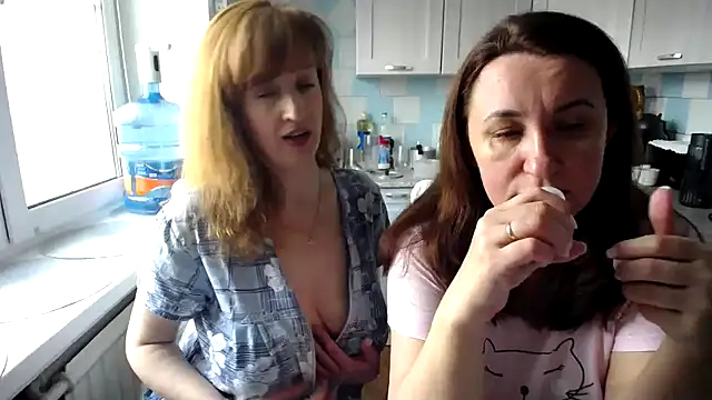 Snapshot of DonnaMagdalena chatting on 7, 3, 2025 DonnaMagdalena online show from 7, 3, 2025