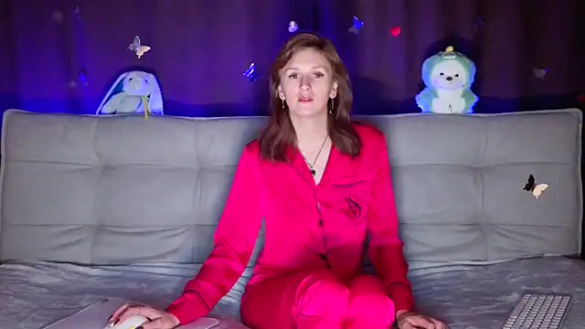 intolerable girl online show from 7, 10, 2025